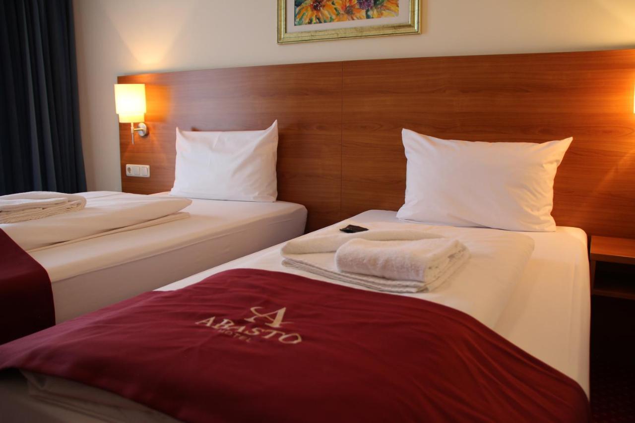 Abasto Hotel Eichenau Εξωτερικό φωτογραφία